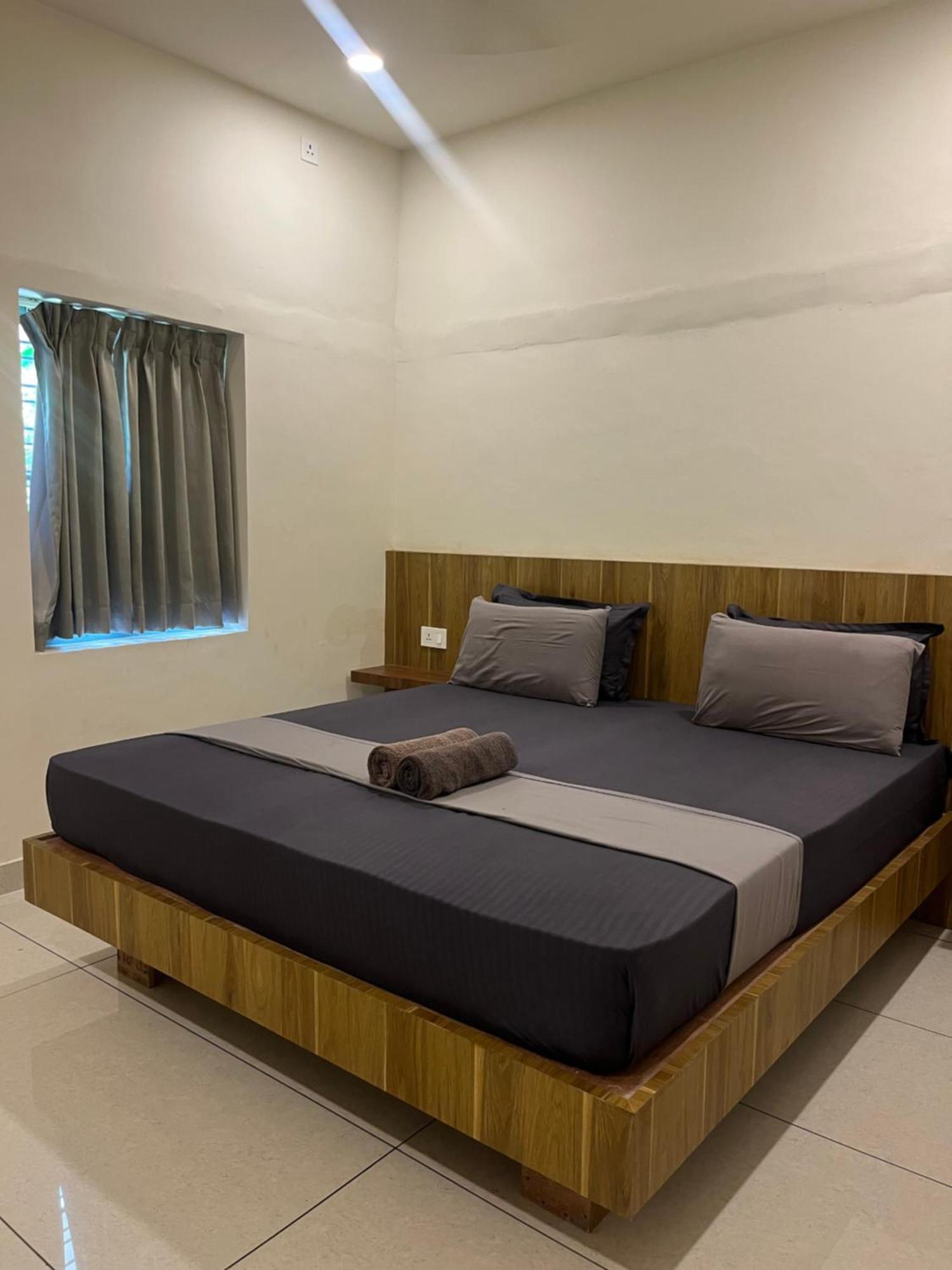 Paddlecult Surf Retreat Bed and Breakfast Varkala Exterior foto