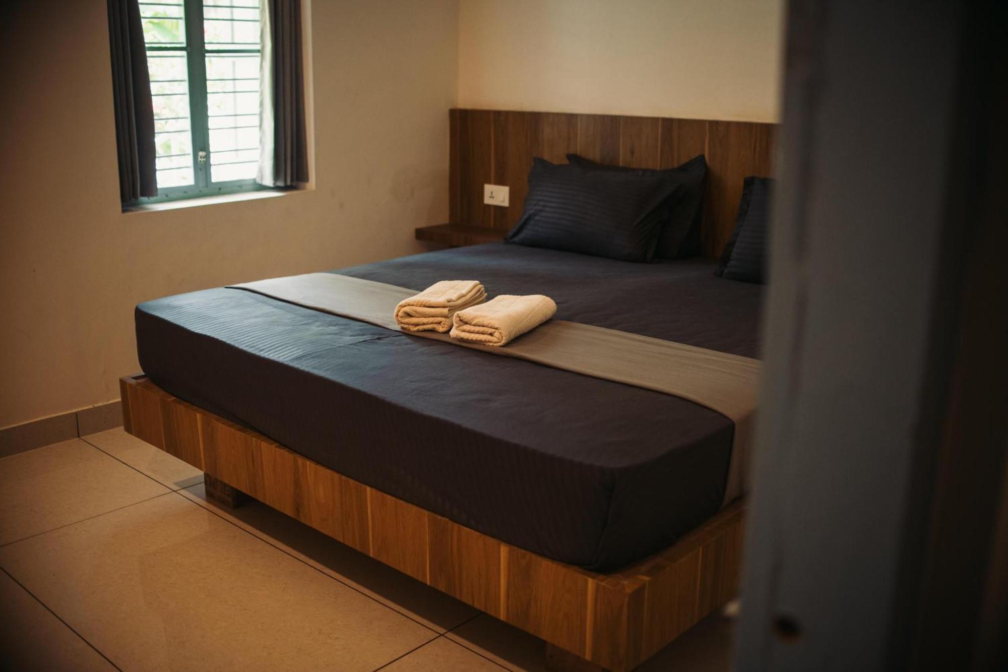 Paddlecult Surf Retreat Bed and Breakfast Varkala Exterior foto