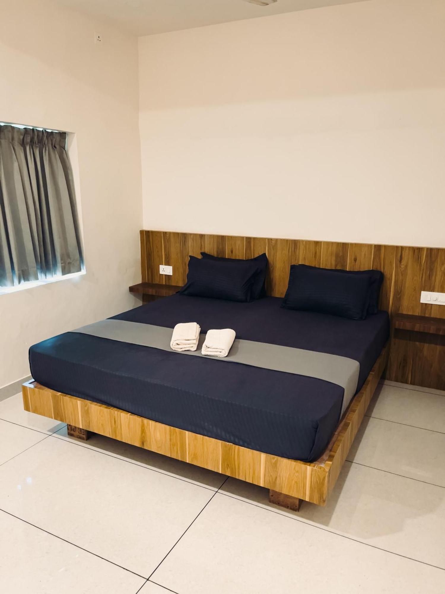 Paddlecult Surf Retreat Bed and Breakfast Varkala Exterior foto